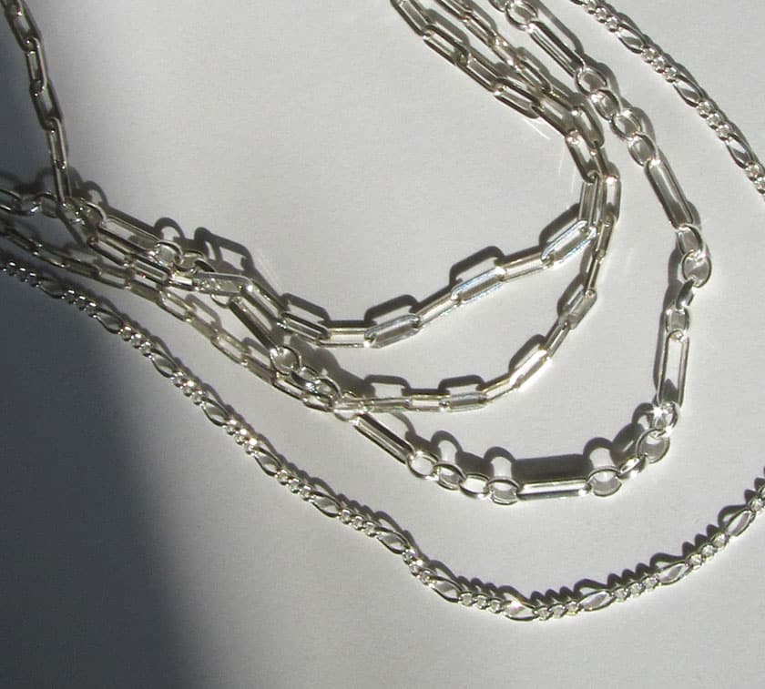 BANNER-BELOW-CHAINS-NOV Trace Chain T Bar Necklace Gold Vermeil